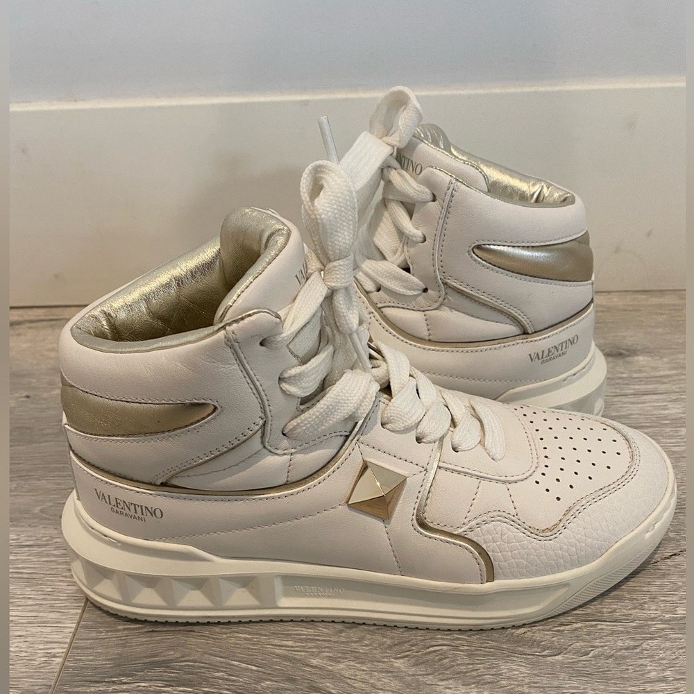 Valentino Garavani White Leather One Stud High Top Sneakers, Sz 37 1/2 - Picture 4 of 7